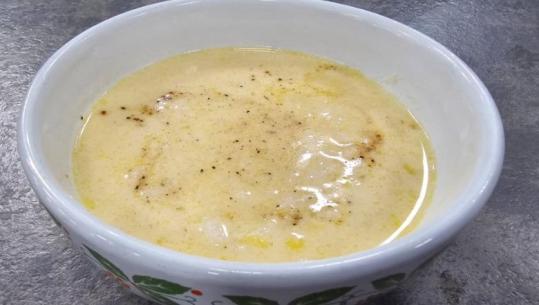 Supë me oriz, vezë dhe limon nga zonja Albana