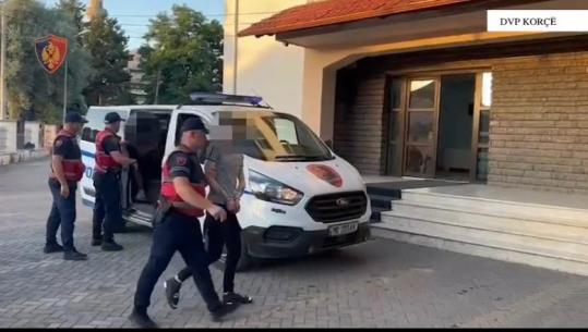 Korçë/ Kërkoheshin si pjesë e një grupi të trafikut të drogës, 'Wanted' prangos 3 të dënuarit nga Gjykata! U kanë mbetur 2-3 vite burg për të vuajtur (VIDEO)
