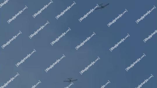 Konispol/ Zjarr në fshatin Janjar, era favorizon flakët, në ndihmë dy avion nga Greqia 