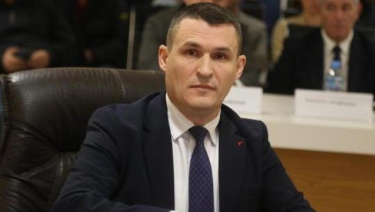 7 pyetjet e Veliajt/ Dumani: S'i përgjigjemi të pandehurve! Dosja e tij e ndarë në fraksion tjetër