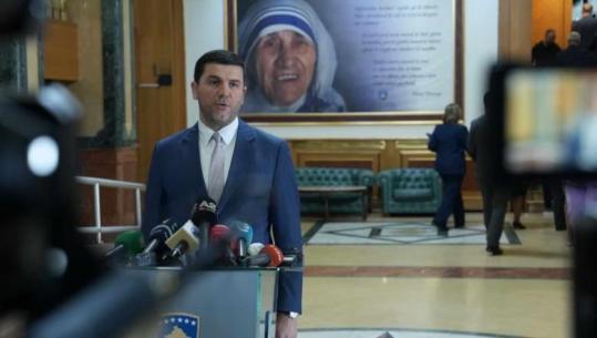 Dështon sërish seanca për konstituimin e Kuvendit të Kosovës/ Krasniqi: Ne votojmë vetëm një kandidat të LVV-së që s’ka qenë pjesë e Qeverisë