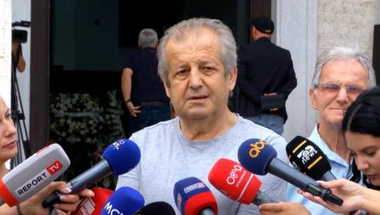 Lamtumirë Artur Zheji, regjisori Londo: Ditë e trishtë, të gjithë duhet të qajmë për dritën që humbëm (VIDEO)