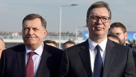 'Trump, shpëtoji serbët!'/ Pse Vuçiç dhe Dodiku po 'vrapojnë' pas presidentit amerikan