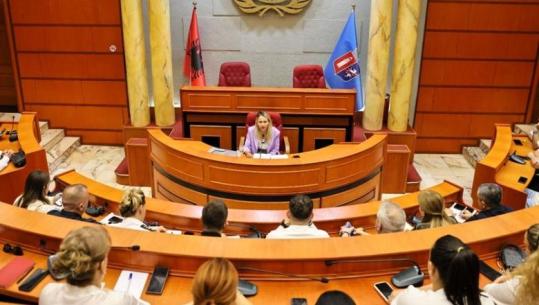 Anuela Ristani: Hapim 5 shkolla të reja në Tiranë, japim kompensim financiar për fëmijët në nevojë