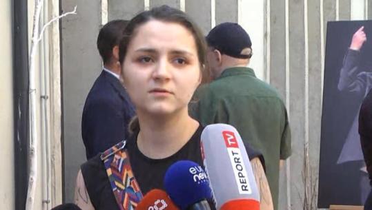 Homazhet për Naun Shundin, vajza me lot në sy: Babain e hëngri kanceri nga brenda (VIDEO)