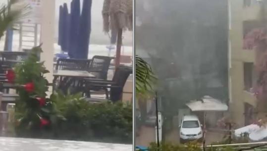 Stuhia e fortë përfshin edhe Durrësin, përmbyten disa rrugë! Largohen pushuesit (VIDEO)