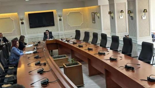 Kosovë/ Dështon mbledhja e kryesisë së Kuvendit, shkak mungesa e kuorumit! Basha: Puna s’mund të bllokohet për një nënkryetar