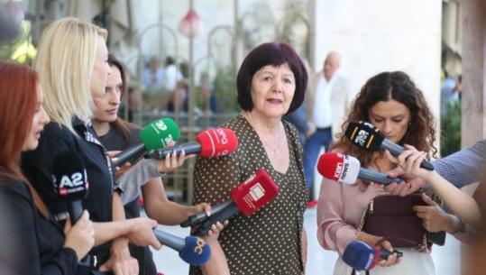 Aktorja Marjeta Ljarja në homazhet për Anagnostin: Filmat e tij do të jenë të paharruar 