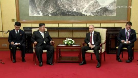 Kim Jong Un: Mbështetja për Rusinë është një detyrë vëllazërore