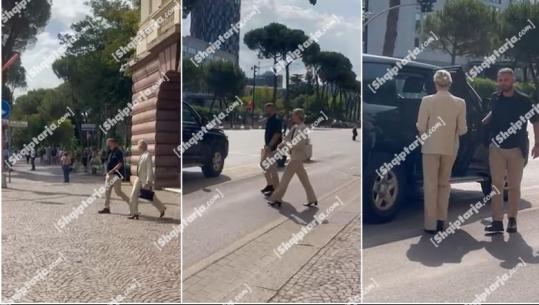 E ngarkuara me punë e SHBA-së viziton Spiropalin në Kryesinë e Kuvendit! Takim edhe me Gonzaton dhe zyrtaren e PE për Ballkanin (VIDEO)