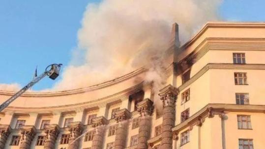 Sulmi ndaj ndërtesës së Këshillit të Ministrave, kryeministrja ukrainase: Bota duhet t'i përgjigjet këtij shkatërrimi, sanksione për Moskën dhe armë për ne
