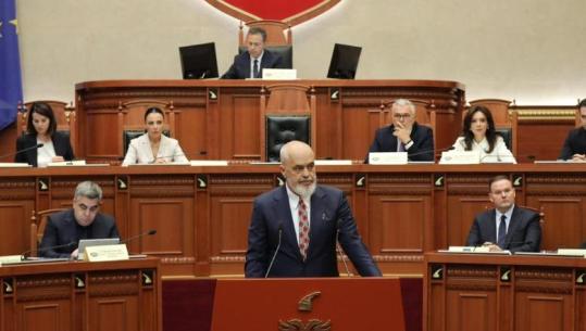 ’83 mandatet, borxh i jashtëzakonshëm’, Rama mesazh opozitës: Do keni vëmendjen tonë nëse hiqni dorë nga përdorimi i duarve, këmbëve e zhurmës si argument (VIDEO)