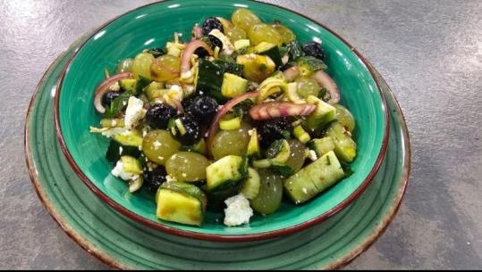 Sallatë vjeshtore me rrush / Shije dhe vlera nga zonja Albana