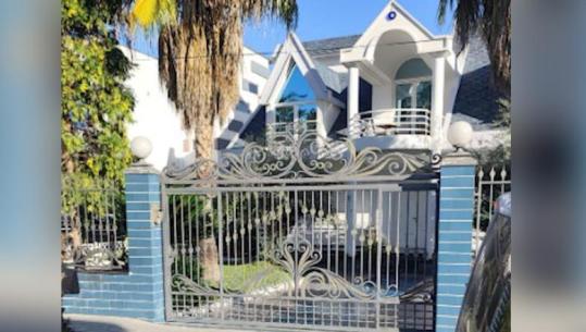 Shpërthimi me tritol në banesën e Xhelal Mziut, hapen kamerat e sigurisë, autori i vetëm i veshur me të zeza dhe me biçikletë