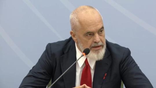 Shapka të mbledhura si prova nëpër Shqipëri, Kryeministri Rama: Lemeri, mund të vishni gjithë pastrueset e Ballkanit 