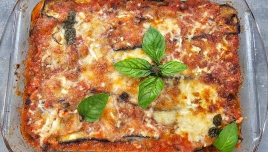 Tavë me patëllxhanë, domate e djathë nga zonja Albana / Super shije në pak minuta!