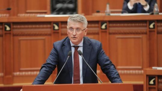 ‘Mund të sillni Qenin Rex e ta paraqisni si Ministër të Brendshëm’, Gjekmarkaj në Konferencën e Kryetarëve: Të ripërsëritet seanca për programin, Peleshi të shkarkohet