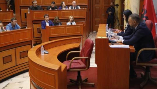 FOTOT/ Shkarkimi i kryebashkiakut Veliaj, karrigia bosh, që flet vetë…