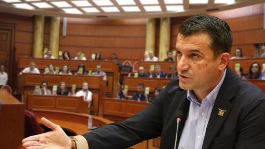 Këshilli Bashkiak i Tiranës voton me 50 vota për shkarkimin e Erion Veliajt, socialistët dhe opozita bëhen bashkë! Vendimin final e jep Këshilli i Ministrave 