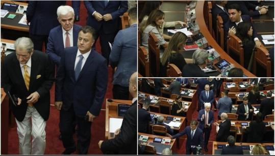 Humbi seancën e kaluar, Berisha i pari në Kuvend (FOTO)