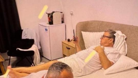 ‘Trajtim special në burg’, Berisha del sërish ‘blof’ me ‘denoncimin’ e qytetarit dixhital, fshin nga rrjetet sociale foton e Vangjush Dakos