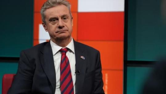 Ambasadori britanik: Ngërçi politik po e lë Kosovën pa zë ndërkombëtar, Kushtetuesja duhet të respektohet