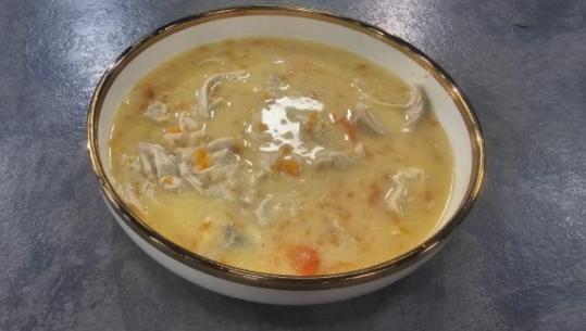 Supë pule me oriz, shije dhe plot vlera nga zonja Albana