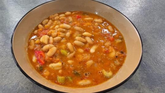 Fasule me perime, ja SEKRETI si t'i bëni fasulet të ajkosura nga zonja Albana