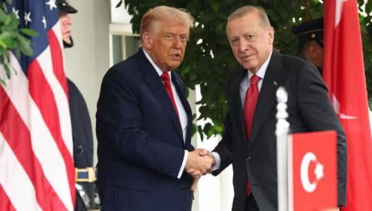 Trump bisedë telefonike me Erdogan për Gazën, presidenti turk: Mirëpres përpjekjet për paqe, Izraeli të ndalojë sulmet 