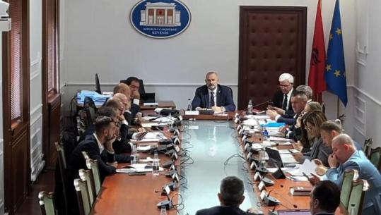 PS del me propozimin e ri për ndryshim të Reformës Zgjedhore: Votat të grumbullohen në qendrat e votimit, jo në KZAZ