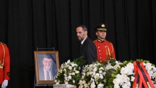 Ministri Lamallari në homazhet për gjyqtarin Kalaja: Kontributi i tij frymëzim për ata që besojnë në forcën e ligjit dhe në shtetin e së drejtës