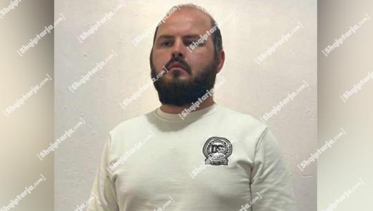 Report Tv siguron FOTON, ja autori Elvis Shkambi pas vrasjes së gjyqtarit 