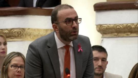 Vrasja e gjyqtarit Astrit Kalaja, Gazment Bardhi ‘revoltë’ në Kuvend: Ministrja e Brendshme të japë menjëherë dorëheqjen