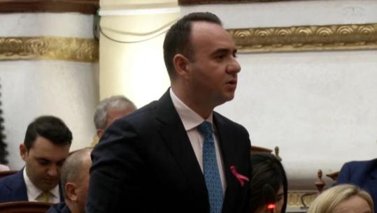 Pas Albana Vokshit, edhe Balliu Junior statuse në rrjetet sociale me ndihmën e ChatGPT