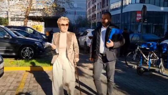 Dhunoi punonjësin e sigurisë në Gjykatën e Vlorës, Apeli liron nga arresti shtëpiak me garanci pasurore 5 mln lekë të vjetra avokatin e Monika Kryemadhit