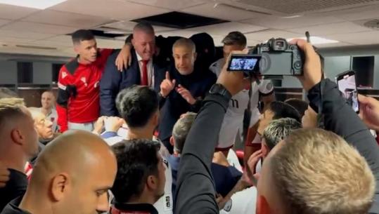 VIDEO/ 'O sa mirë me qenë shqiptar' në Serbi, Sylvinho mbi tavolinë: Ju meritoni më shumë