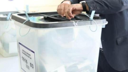 Përfundon afati zyrtar i procesit të votimit në Kosovë, zëdhënësi i KQZ për Report TV: S'do të ketë shtyrje të orarit