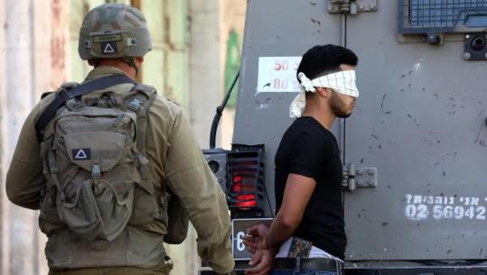 Të burgosurit palestinezë të liruar nga Izraeli kanë mbërritur në Gaza