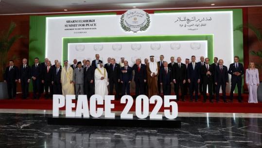 Liderët e botës mblidhen në Egjipt, Trump firmos dokumentin e Marrëveshjes së Paqes për Gazën: Na u deshën 3000 vite për këtë