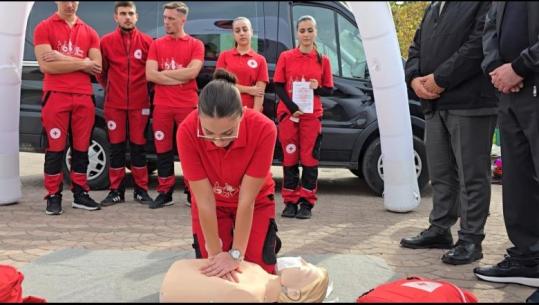 ‘Mbrojtja Civile në Turne 2025’, ministria e Mbrojtjes organizon në një shkollë të Elbasanit simulim të një emergjence nga zjarri