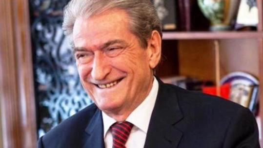 Andi Mustafaj: Opozita po flet me gjuhën e regjimit, rreth Berishës një oborr këshilltarësh që të shurdhojnë