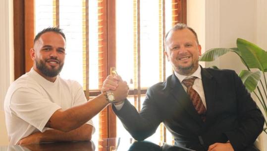 Ndërpreu mbledhjen e Këshillit Bashkiak Vlorë pasi kërkonte dëmshpërblimin për banesën e prishur, zgjidhet problemi i të riut 