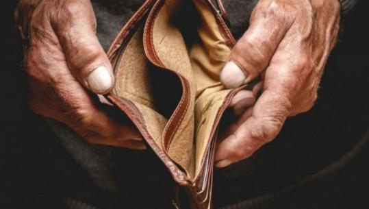 Raporti/ 461 mijë shqiptarë në rrezik varfërie, jetojnë me afro 27 mijë lekë në muaj! 