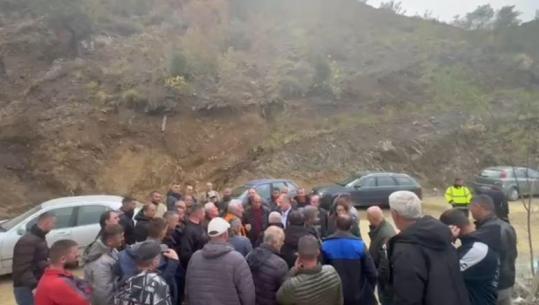 Minatorët e Spaçit në Mirditë në ditën e 8-të protestës! Kompania nuk njeh sindikatën, asnjë negociatë për pagat