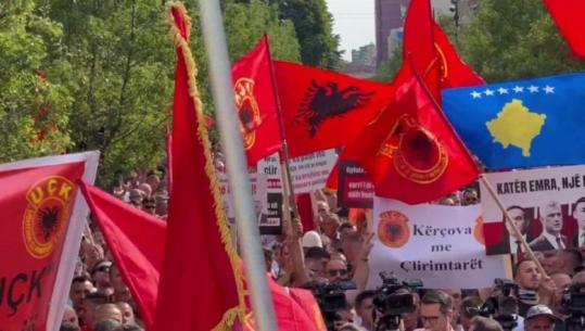 Protesta për UÇK-në, bllokohet për dy orë qarkullimi në ‘Bulevardin e Ri’ në Tiranë 