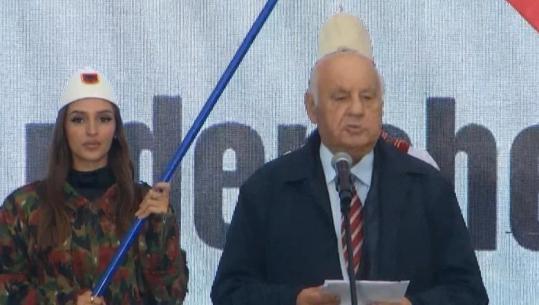 Protesta në Tiranë/ Ish presidenti Moisiu: Qarqet serbo-ruse fabrikuan akuzat për ish krerët e UÇK-së! Nuk mund të nëpërkëmbet gjaku shqiptar