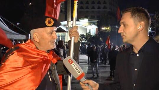 Protesta/ Shqiptari nga Kosova për Report Tv: Na bashkoi të gjithëve! Ish-krerët e UÇK do lirohen shumë shpejt, po akuzohen pa fakte