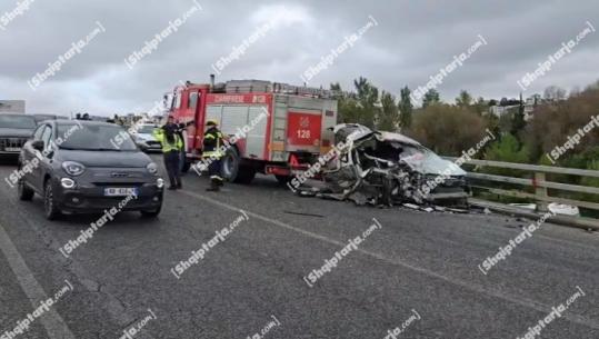 Durrës/Aksident i dyfishtë te 'Mbikalimi i Plepave', 5 të plagosur (VIDEO)