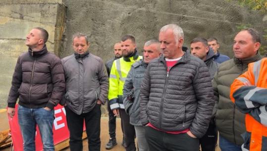 Minatorët e Spaçit prej 10 ditësh në protestë! Kompania hakmerret, 16 prej tyre i largon nga puna