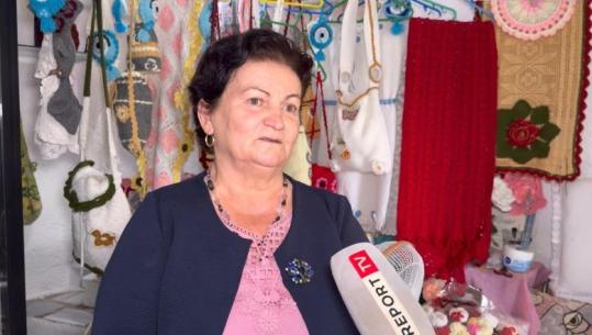 ‘Isha 14-vjeç kur mësova të bëj dantella’, Besnike Myrto, gruaja që ruan traditën e qëndisjes dhe sjell shijen tradicionale për turistët në Delvinë